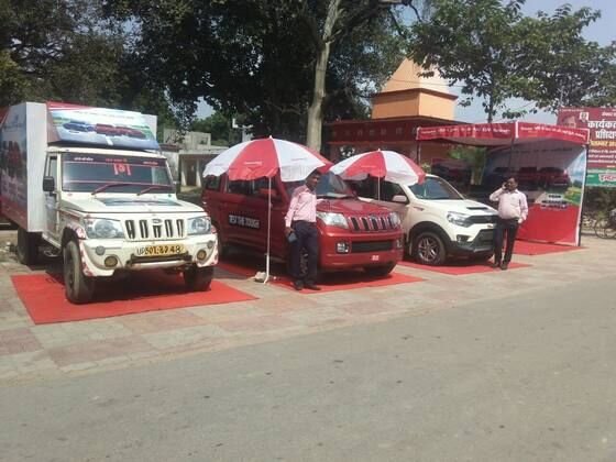 Van Activities & Floats on-ground activation photo 4
