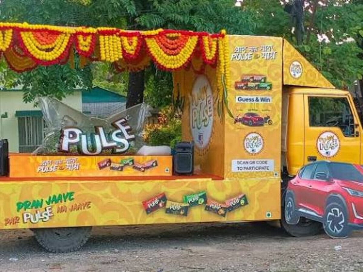 Branded canter vehicle used for an on-ground activation